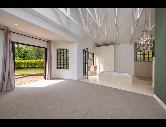 4 BEDROOM FREEHOLD FOR SALE IN ROBINDALE